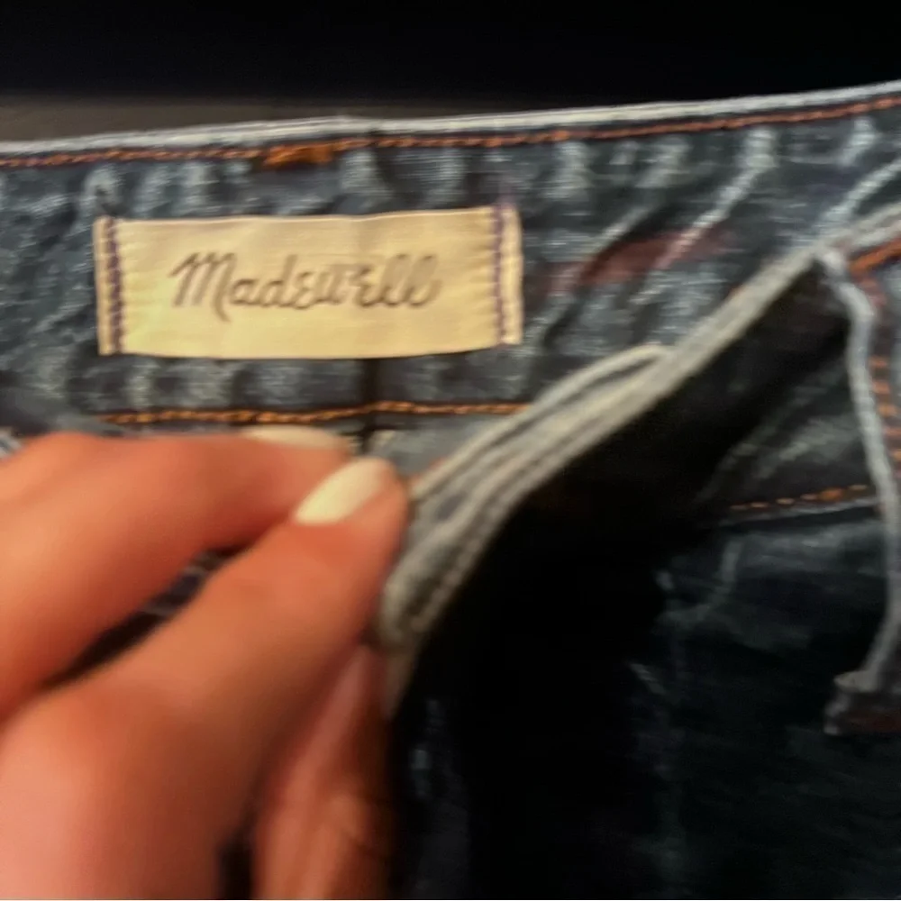 Madewell relaxed denim shorts Size: 30 Color: blue